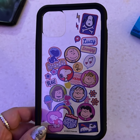 Peanuts- brand new IPhone 11 Rhinoshield case. - Picture 4 of 4